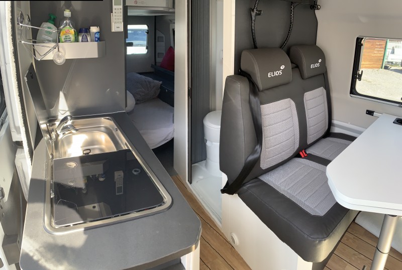 nettoyage sans eau écologique d un camping car à Montferrier sur lez - Herault.