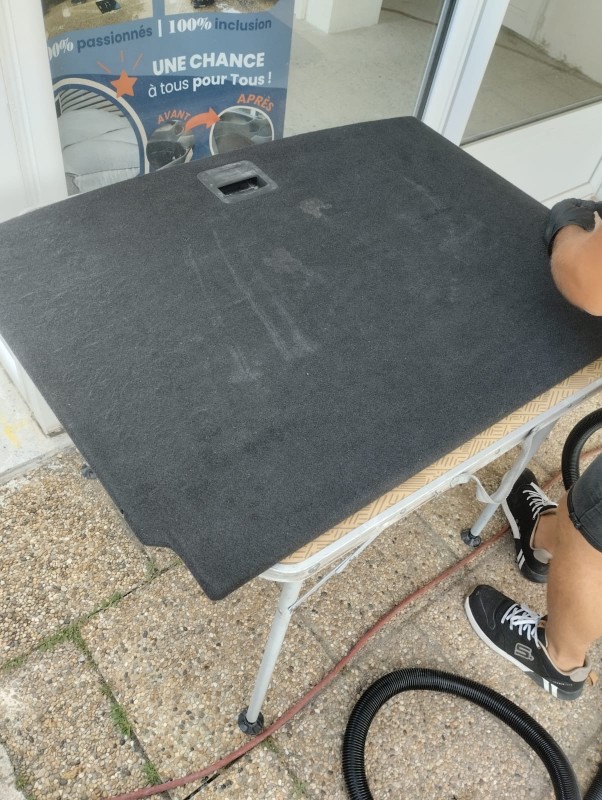 nettoyage intérieur d’une Ford  à Montferrier sur lez  avant / après